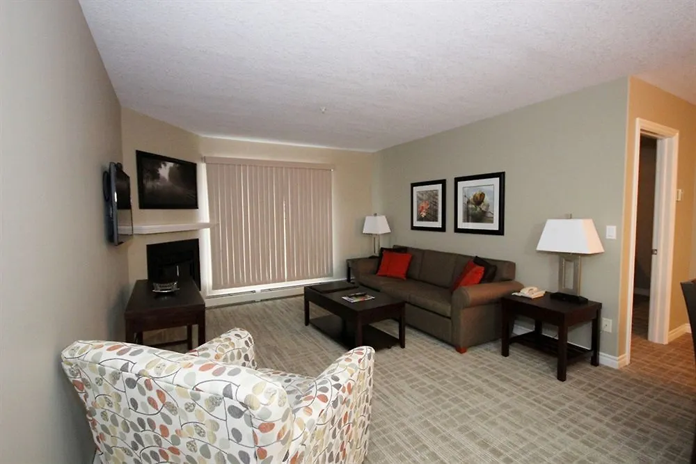 Canterra Suites Hotel Edmonton 3*,