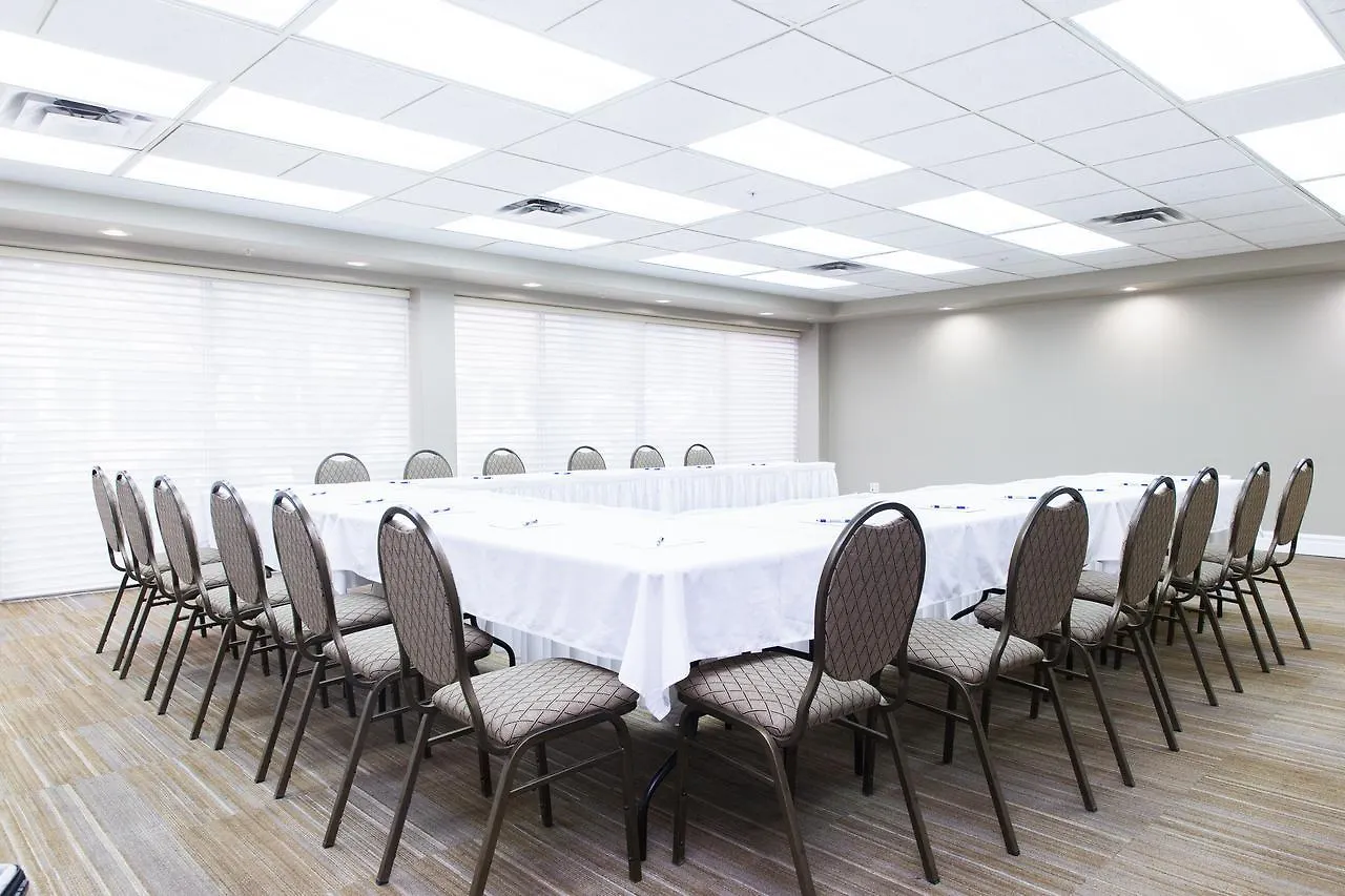 Canterra Suites Hotel Edmonton 3*,